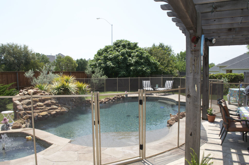 How Much Does a Pool Fence Installation Cost